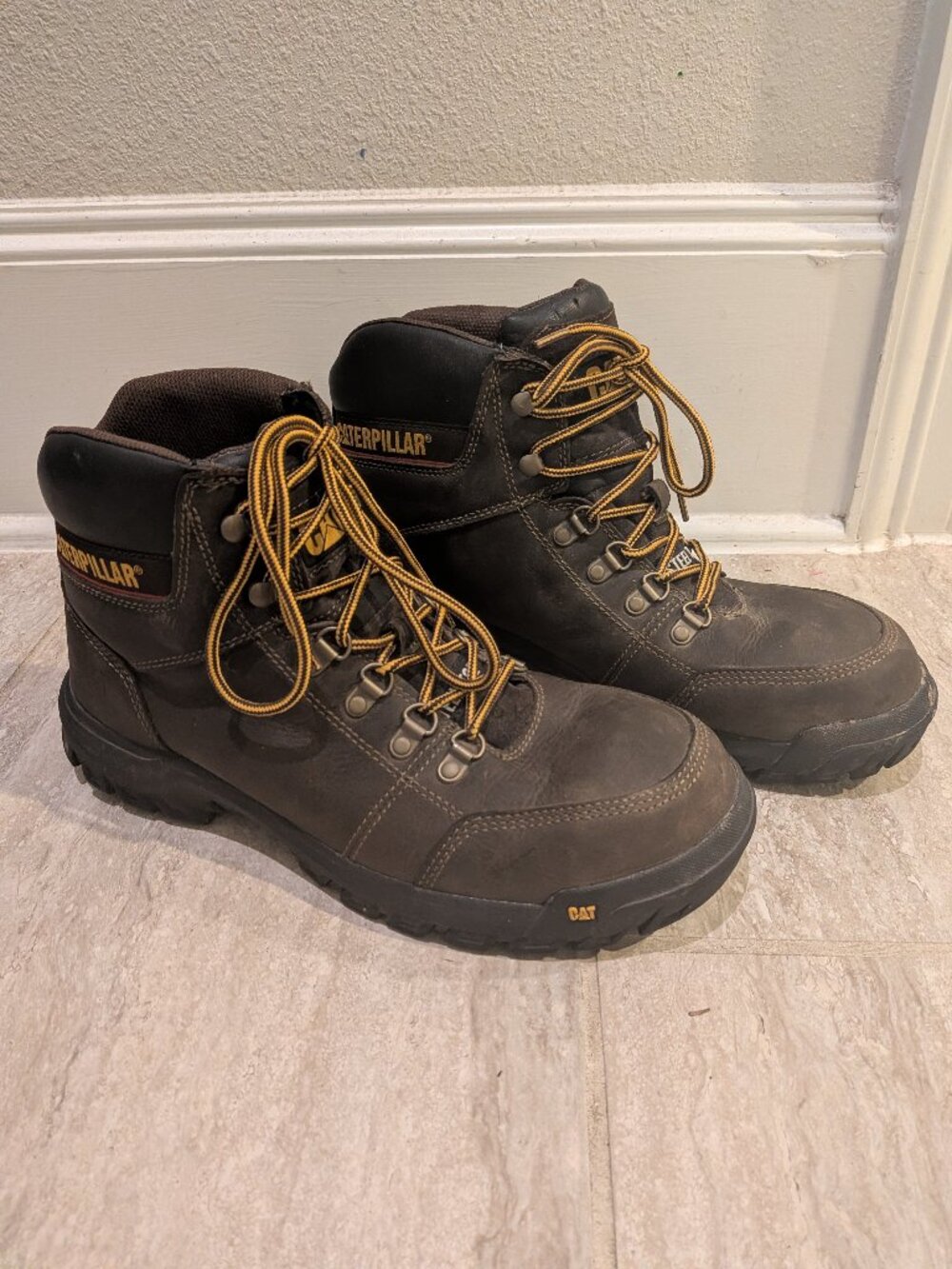 Caterpillar Men's Outline Steel Toe Work Boots Size 11.5